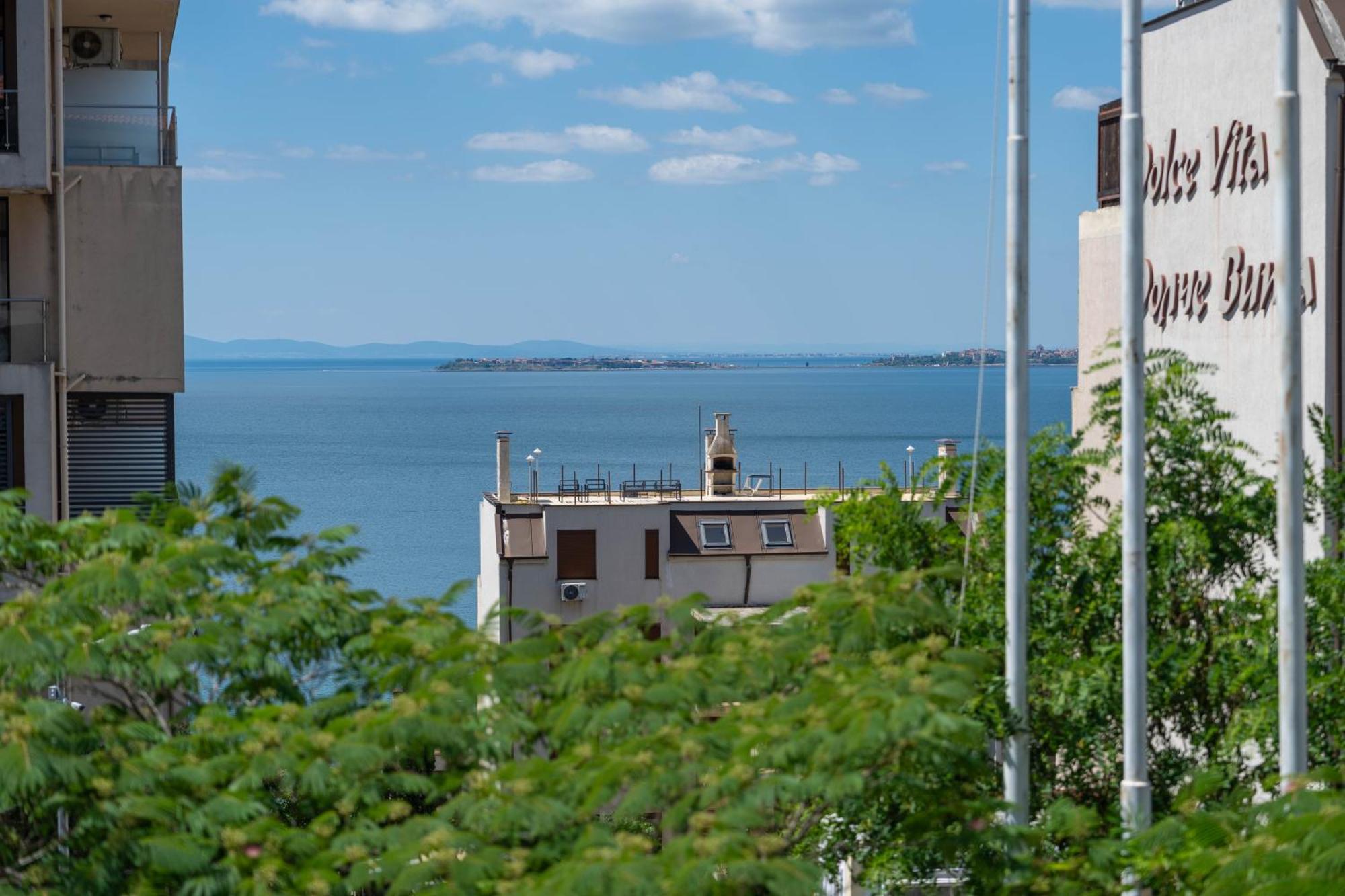 Hotel Sea Vista Sveti Vlas Bagian luar foto