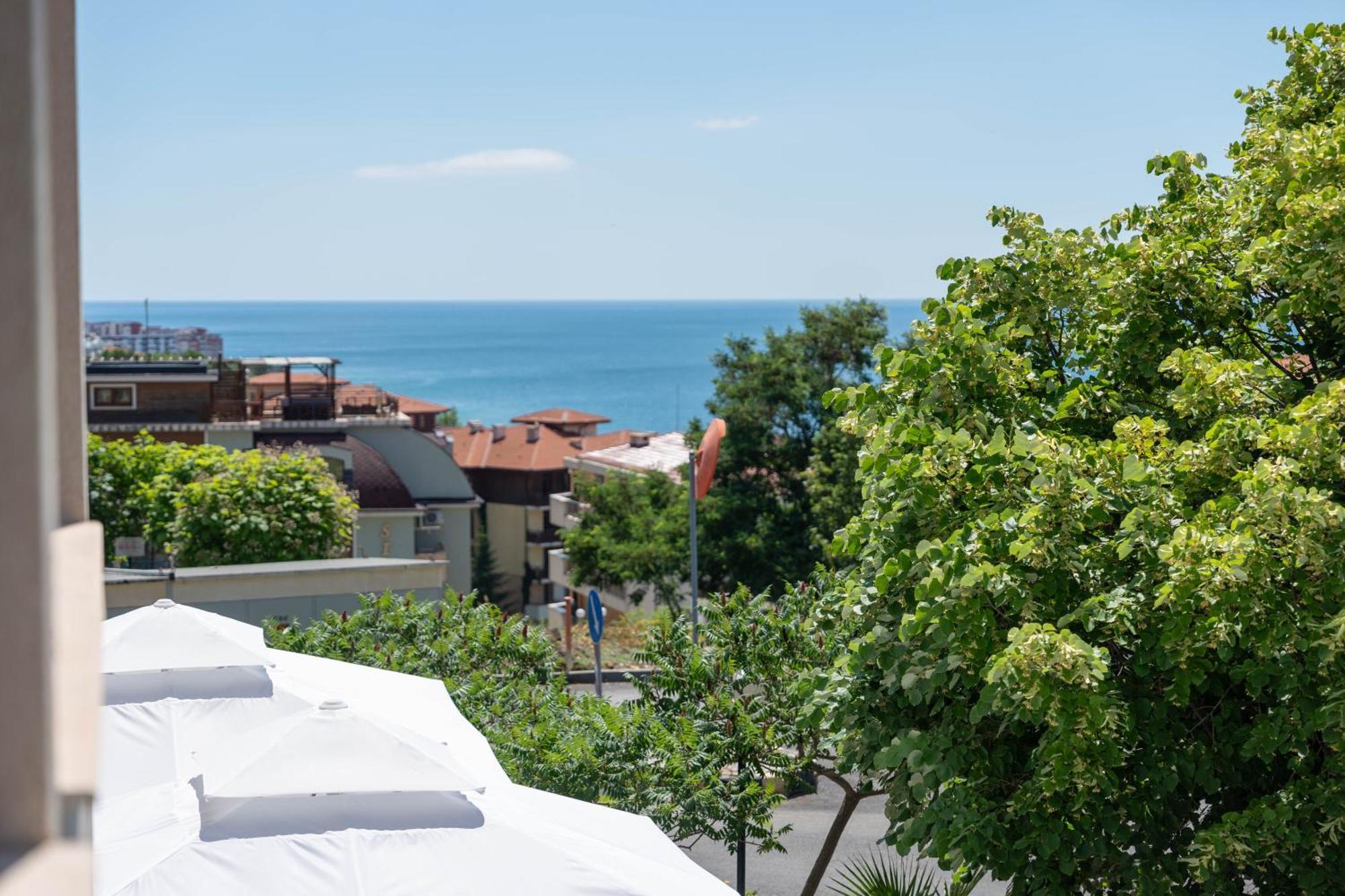 Hotel Sea Vista Sveti Vlas Bagian luar foto