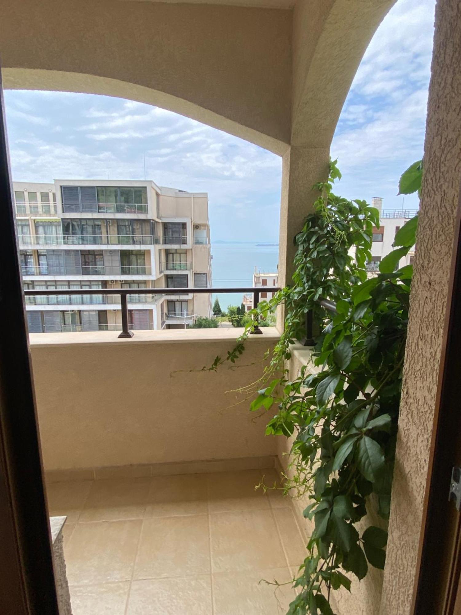 Hotel Sea Vista Sveti Vlas Bagian luar foto