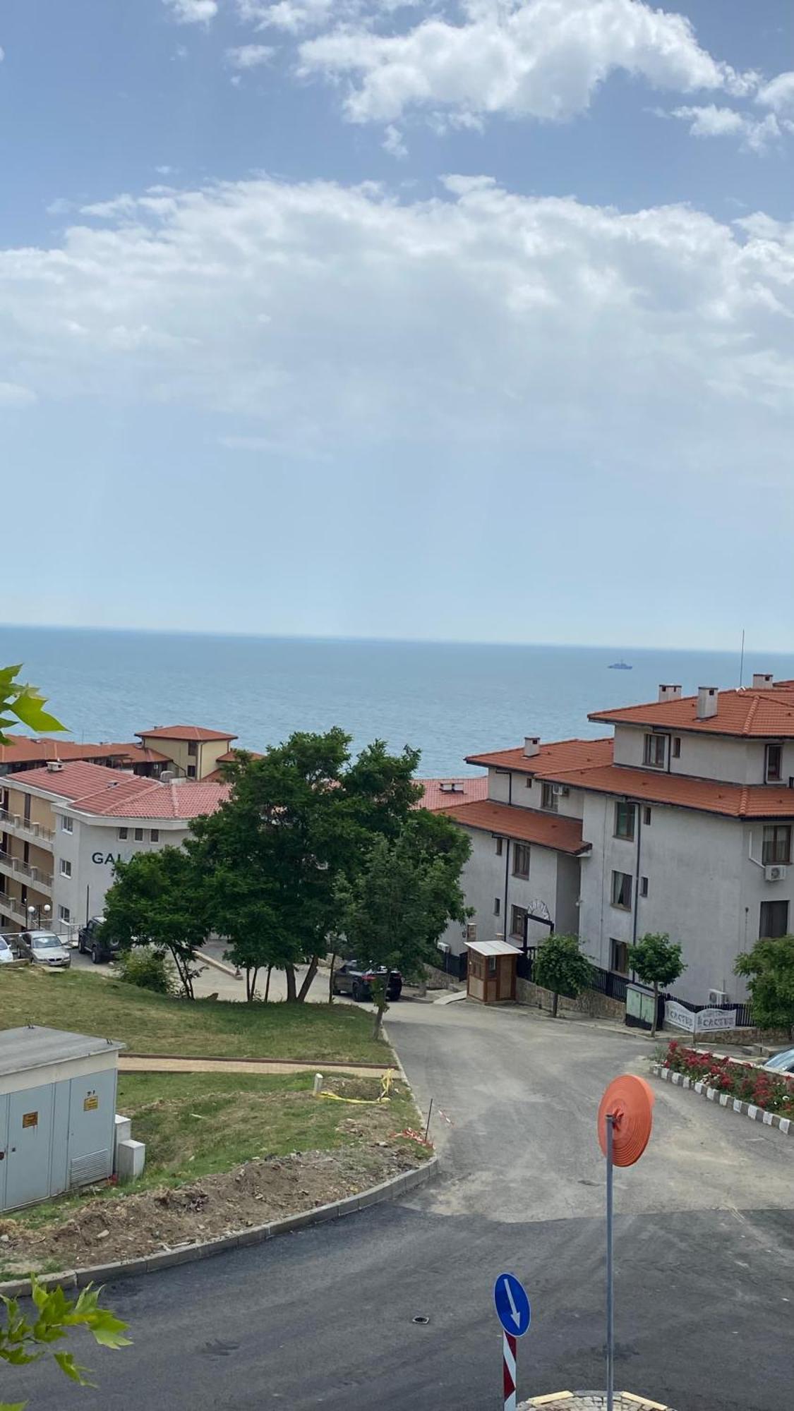 Hotel Sea Vista Sveti Vlas Bagian luar foto