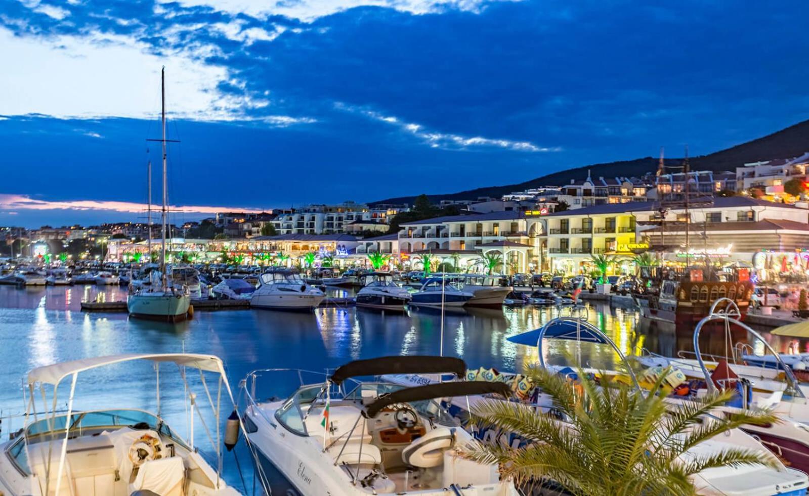 Hotel Sea Vista Sveti Vlas Bagian luar foto