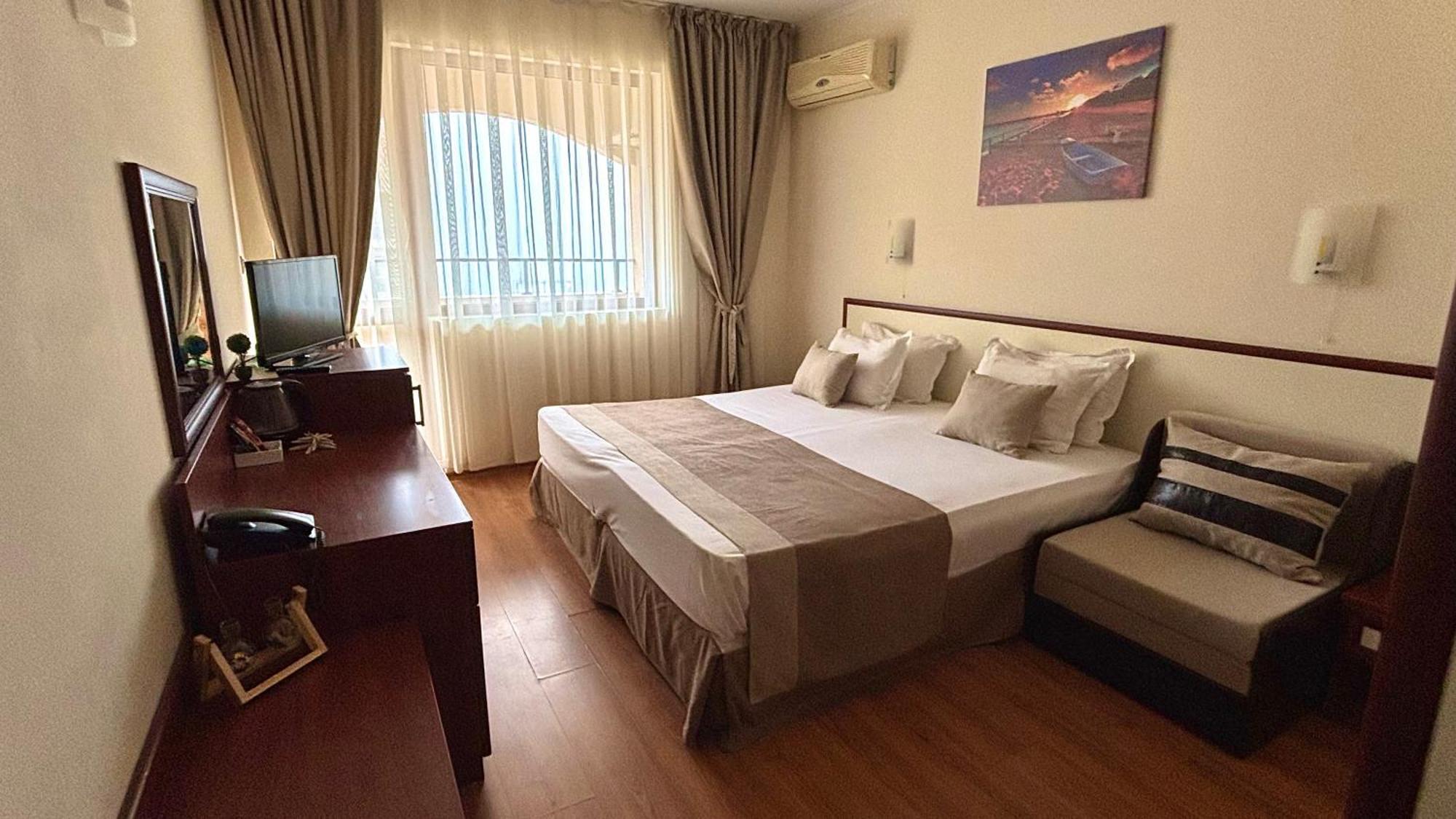 Hotel Sea Vista Sveti Vlas Bagian luar foto