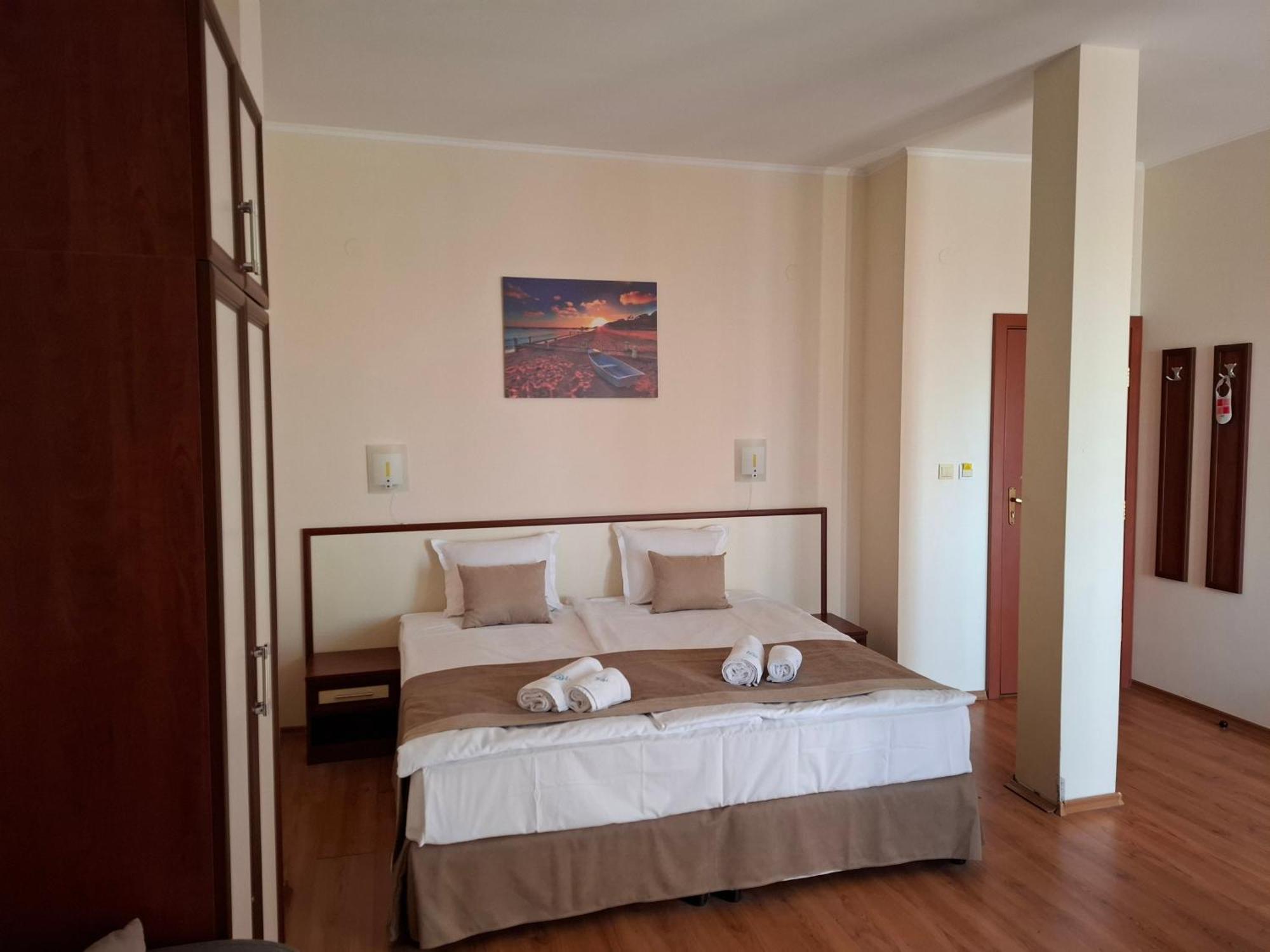 Hotel Sea Vista Sveti Vlas Bagian luar foto