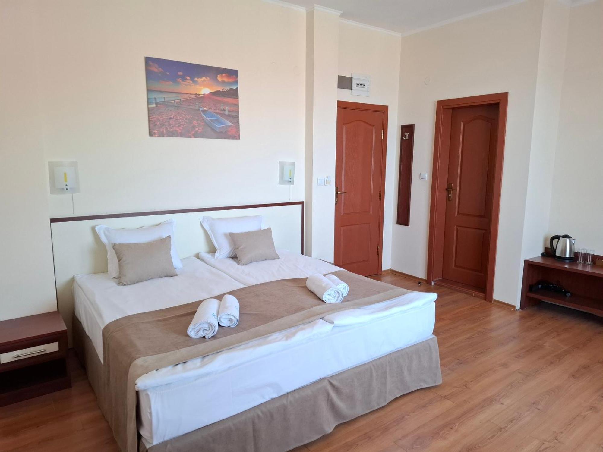 Hotel Sea Vista Sveti Vlas Bagian luar foto