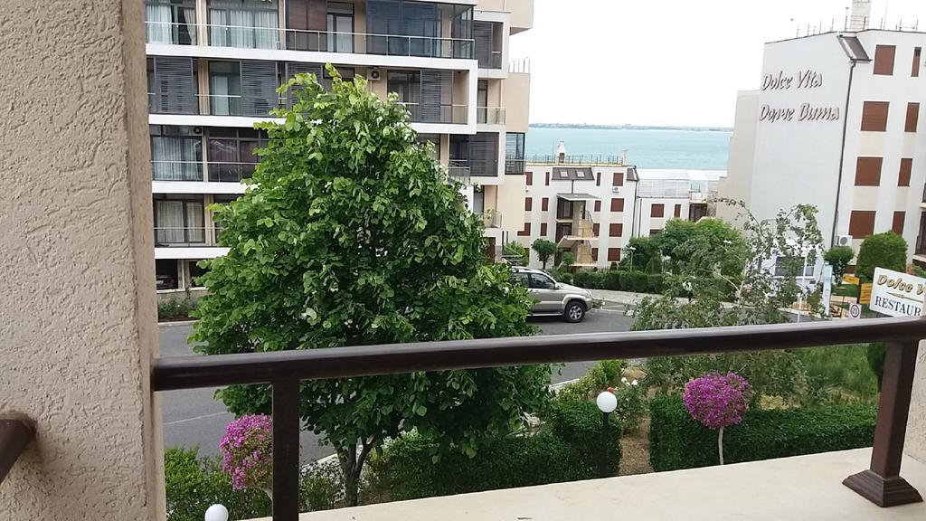Hotel Sea Vista Sveti Vlas Bagian luar foto