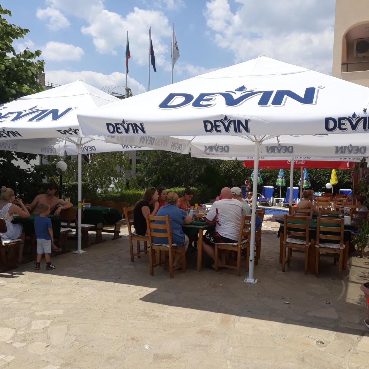 Hotel Sea Vista Sveti Vlas Bagian luar foto