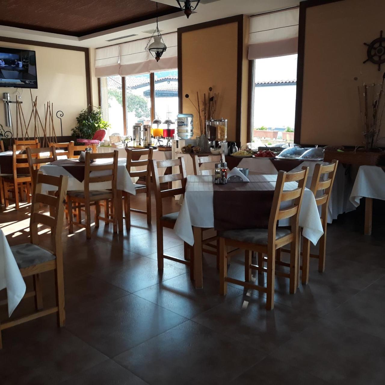 Hotel Sea Vista Sveti Vlas Bagian luar foto