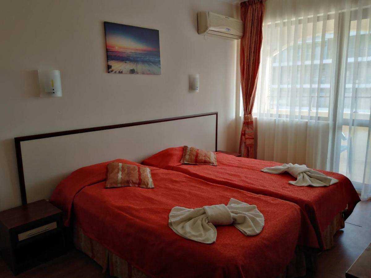 Hotel Sea Vista Sveti Vlas Bagian luar foto